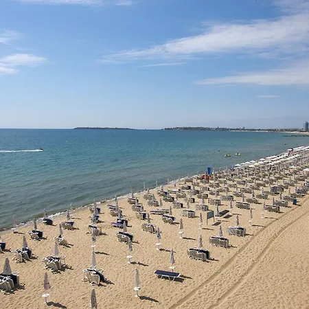 מלון Briz - Seabreeze 3*