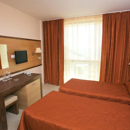 מלון Briz - Seabreeze 3*