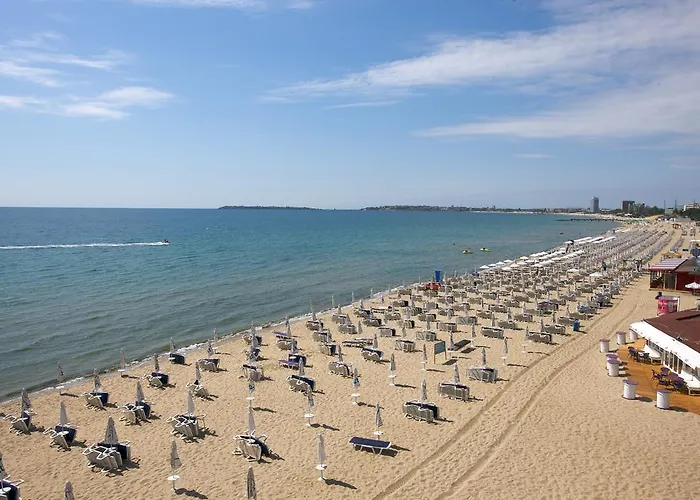 Хотел Briz - Seabreeze 3*